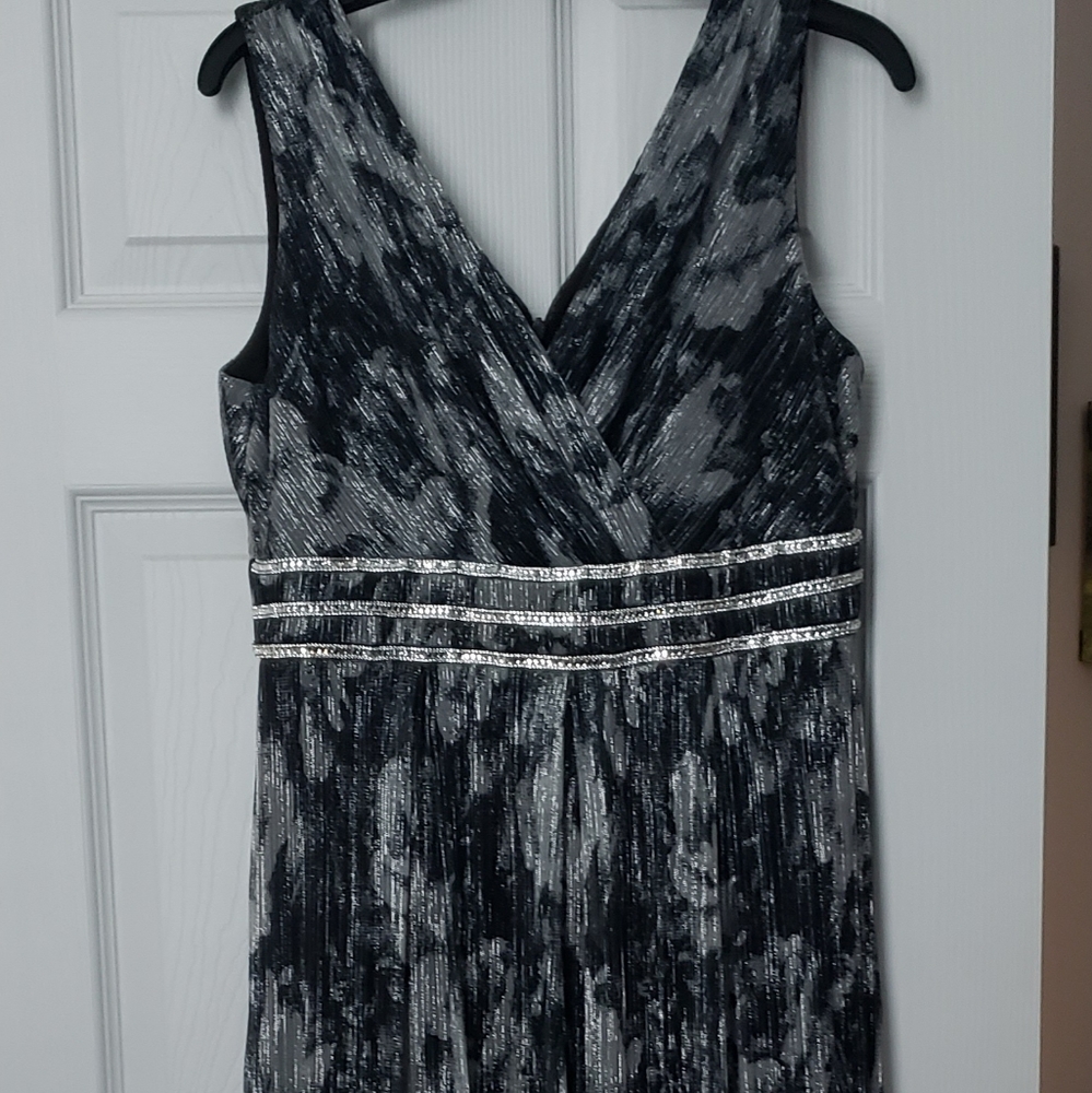 Women's dress